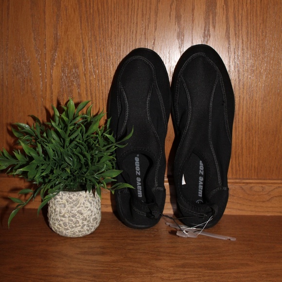wave zone water shoes